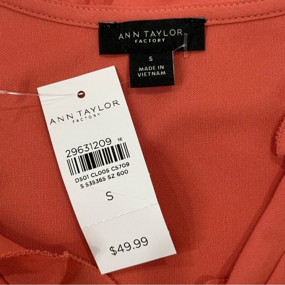 Ann Taylor Coral Ruffle V-Neck Blouse Small Sleeveless Summer Chic Workwear New - Picture 5 of 9